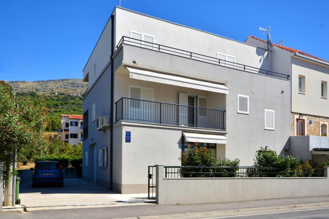 Seas The Day Apartments Podstrana Esterno foto