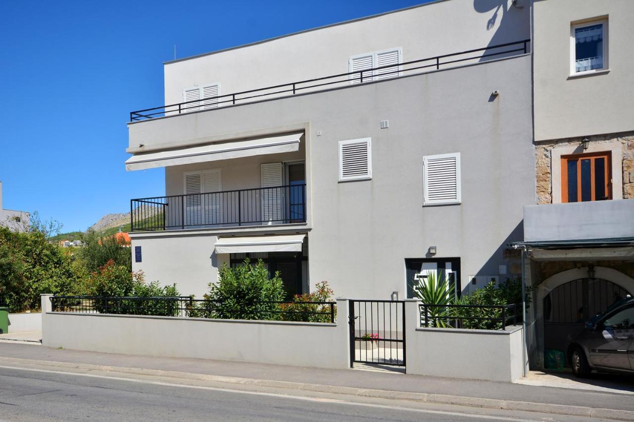 Seas The Day Apartments Podstrana Esterno foto