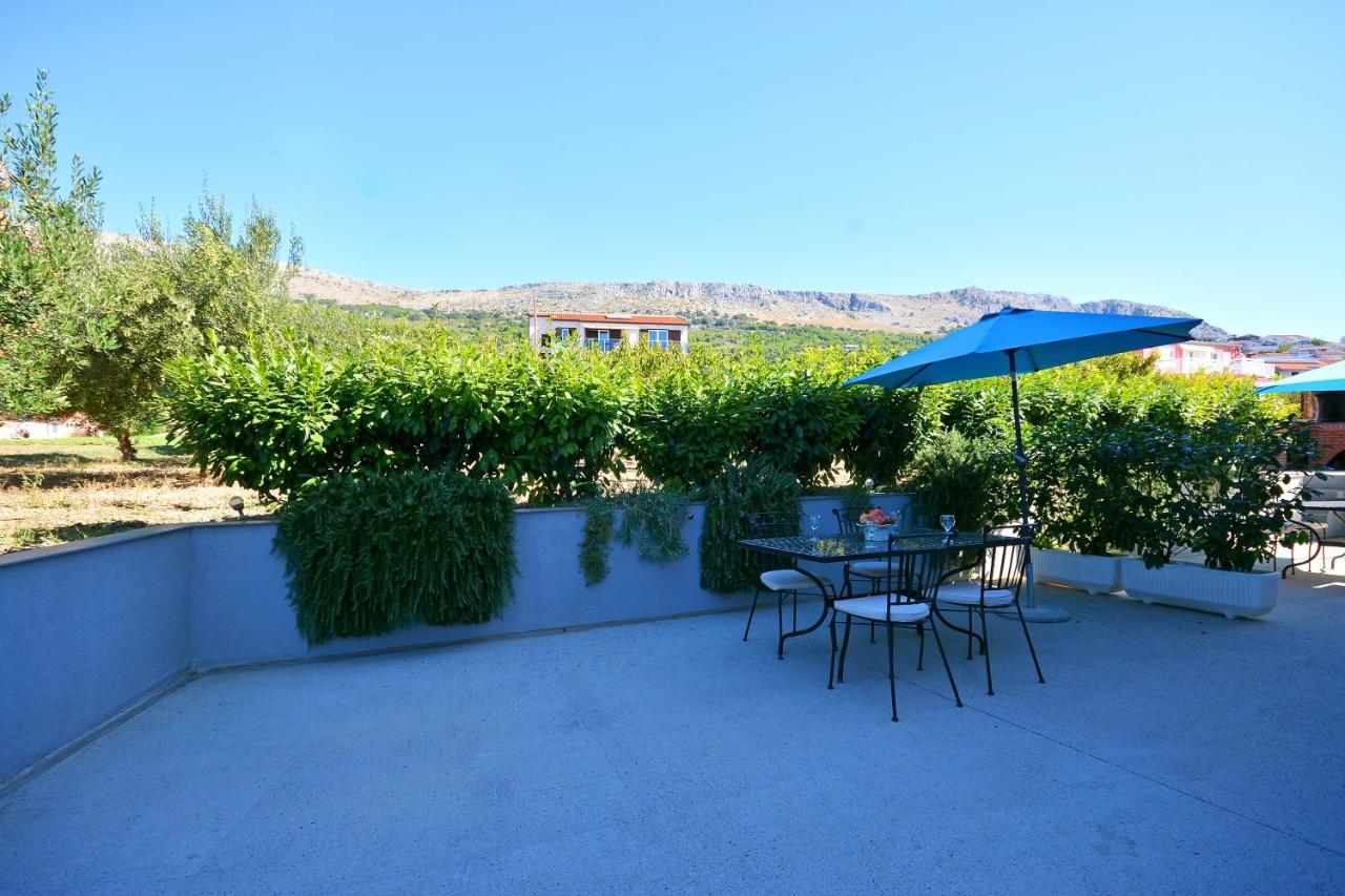 Seas The Day Apartments Podstrana Esterno foto