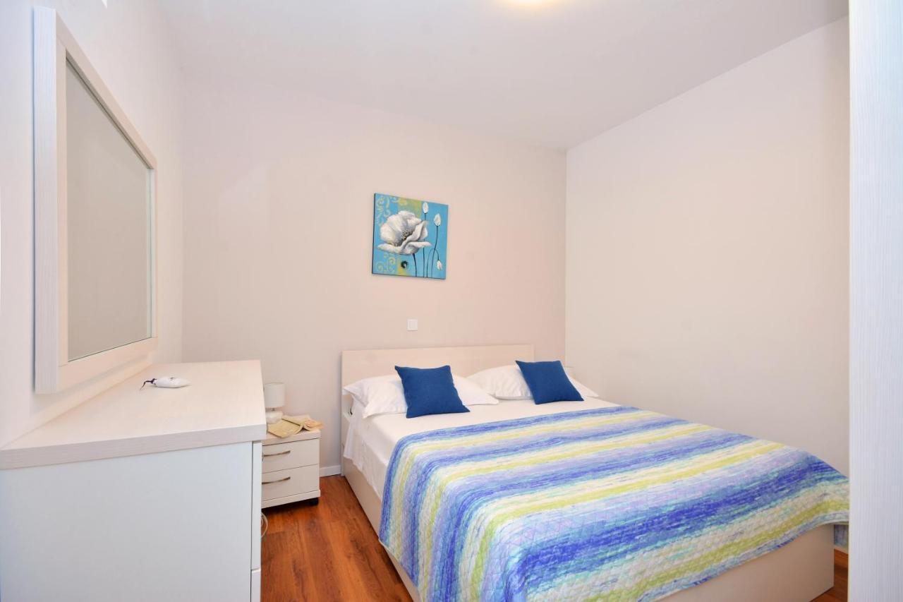 Seas The Day Apartments Podstrana Esterno foto