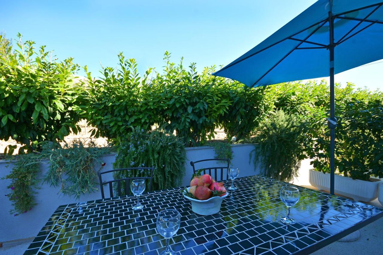 Seas The Day Apartments Podstrana Esterno foto